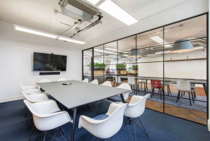 辦公室裝修出了符合行業(yè)特點(diǎn)還要注意什么？