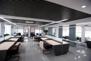 好的辦公室裝修公司可以看他的售后服務(wù)