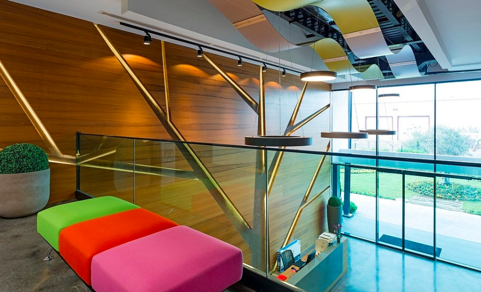 楊浦區(qū)LOFT風(fēng)格辦公室裝修