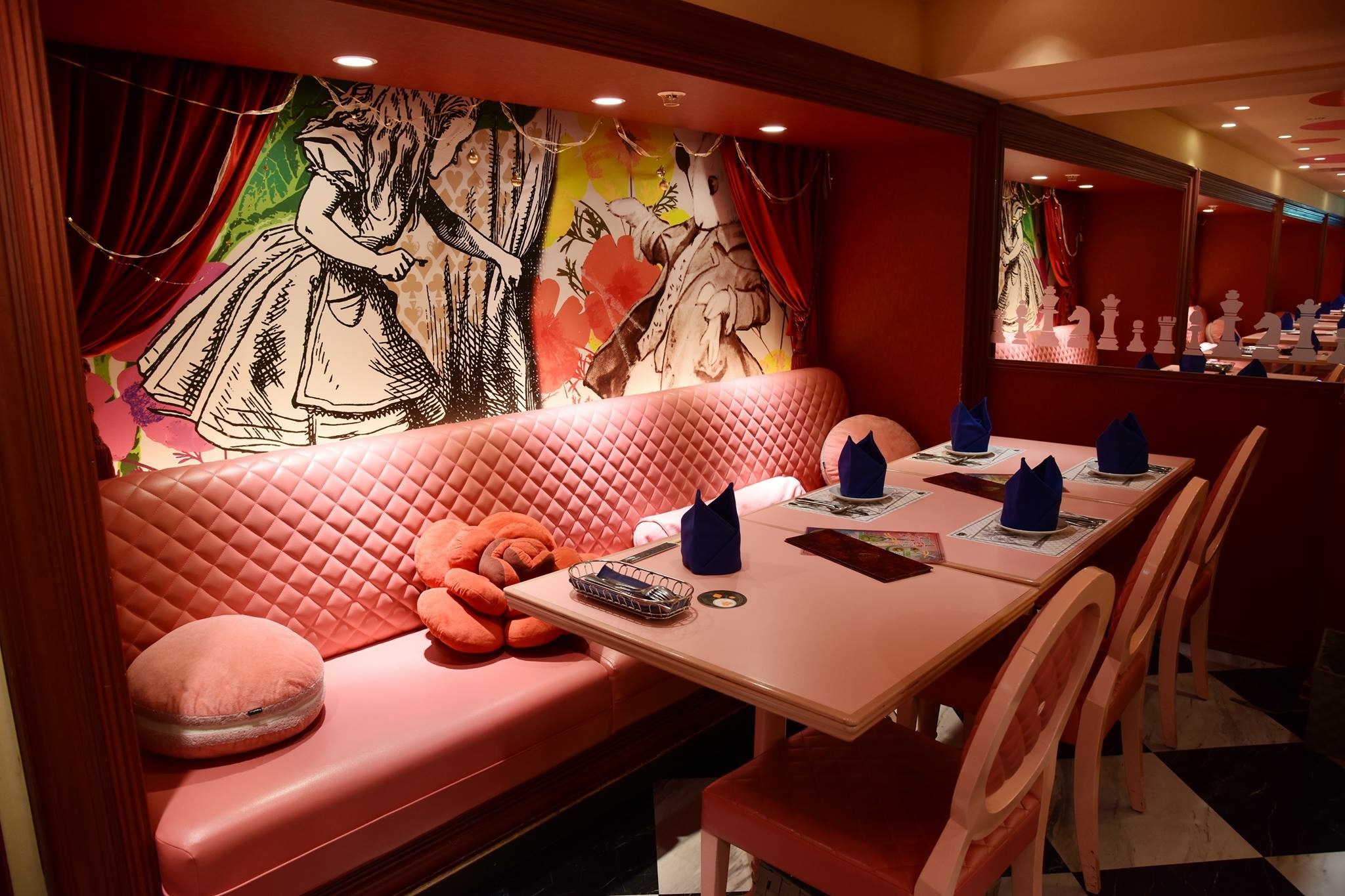 特色主題餐廳應(yīng)該如何設(shè)計裝修？